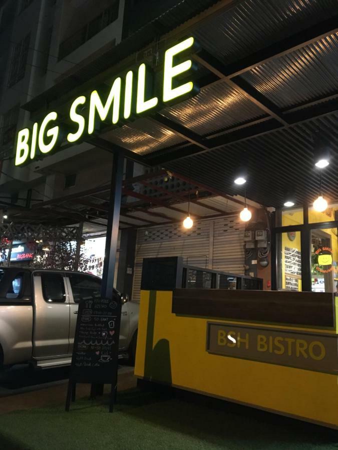 Hotel Big Smile Bangkok Esterno foto