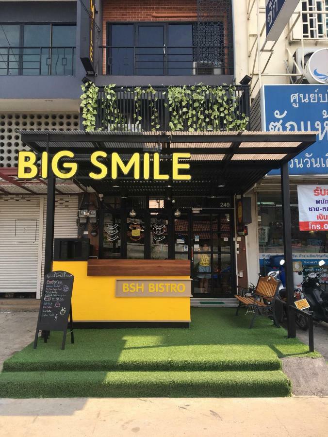 Hotel Big Smile Bangkok Esterno foto