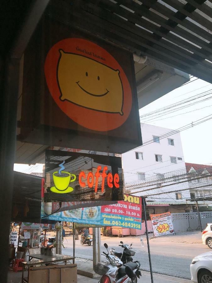 Hotel Big Smile Bangkok Esterno foto